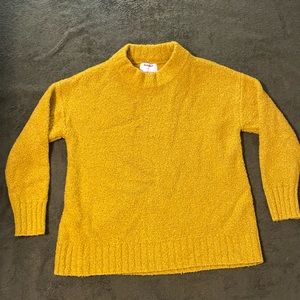 Old Navy Women’s sweater